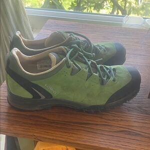 Lowa Men's Green Suede Trail Sneakers with Black Accents
